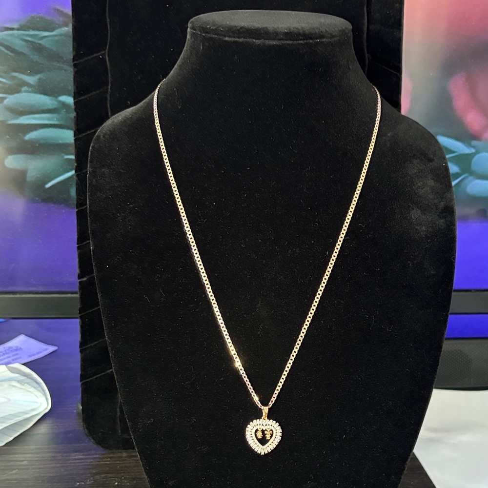 Elegant Heart Pendant Necklace